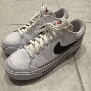 Nike Court Legacy Lift Platform Casual Sneaker